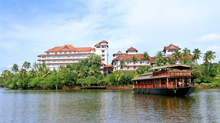 Ashtamudi Lake, Kollam